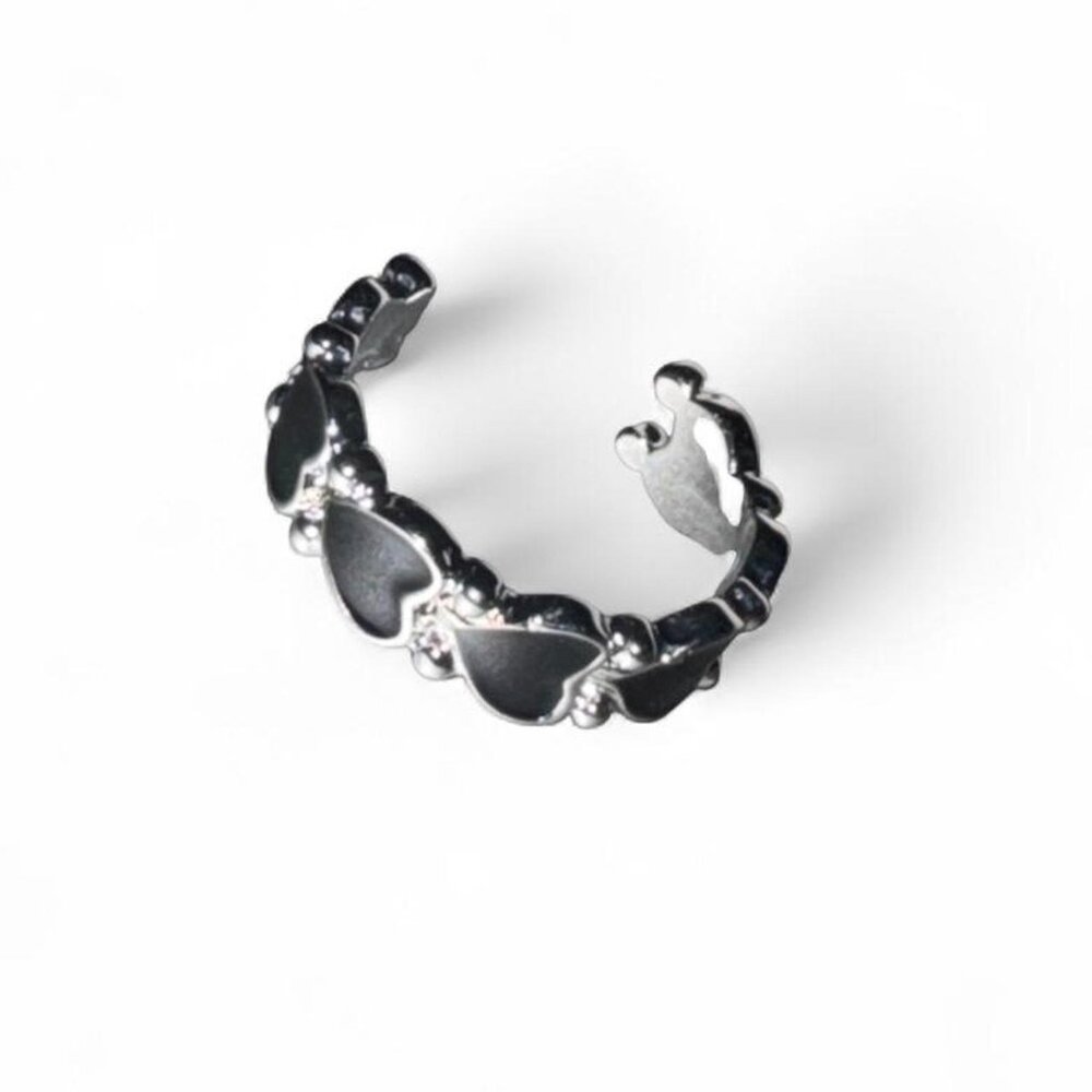 Black and silver heart ring